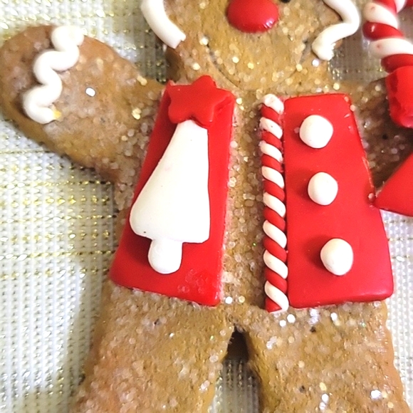 Mini Gingerbread Man Ornament - Picture 3 of 6